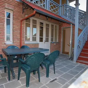https://apartment-nino-tbilisi.alltbilisihotels.com